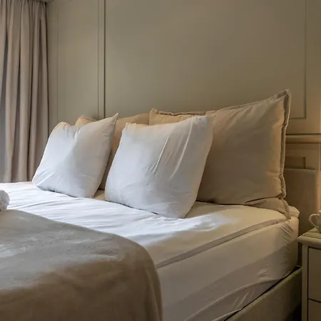 1 Op De Zeedijk In Logie Marie Knokke-Heist