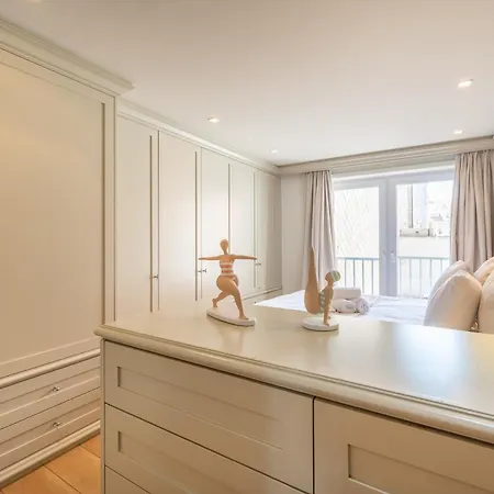 1 Op De Zeedijk In Logie Marie * Knokke-Heist